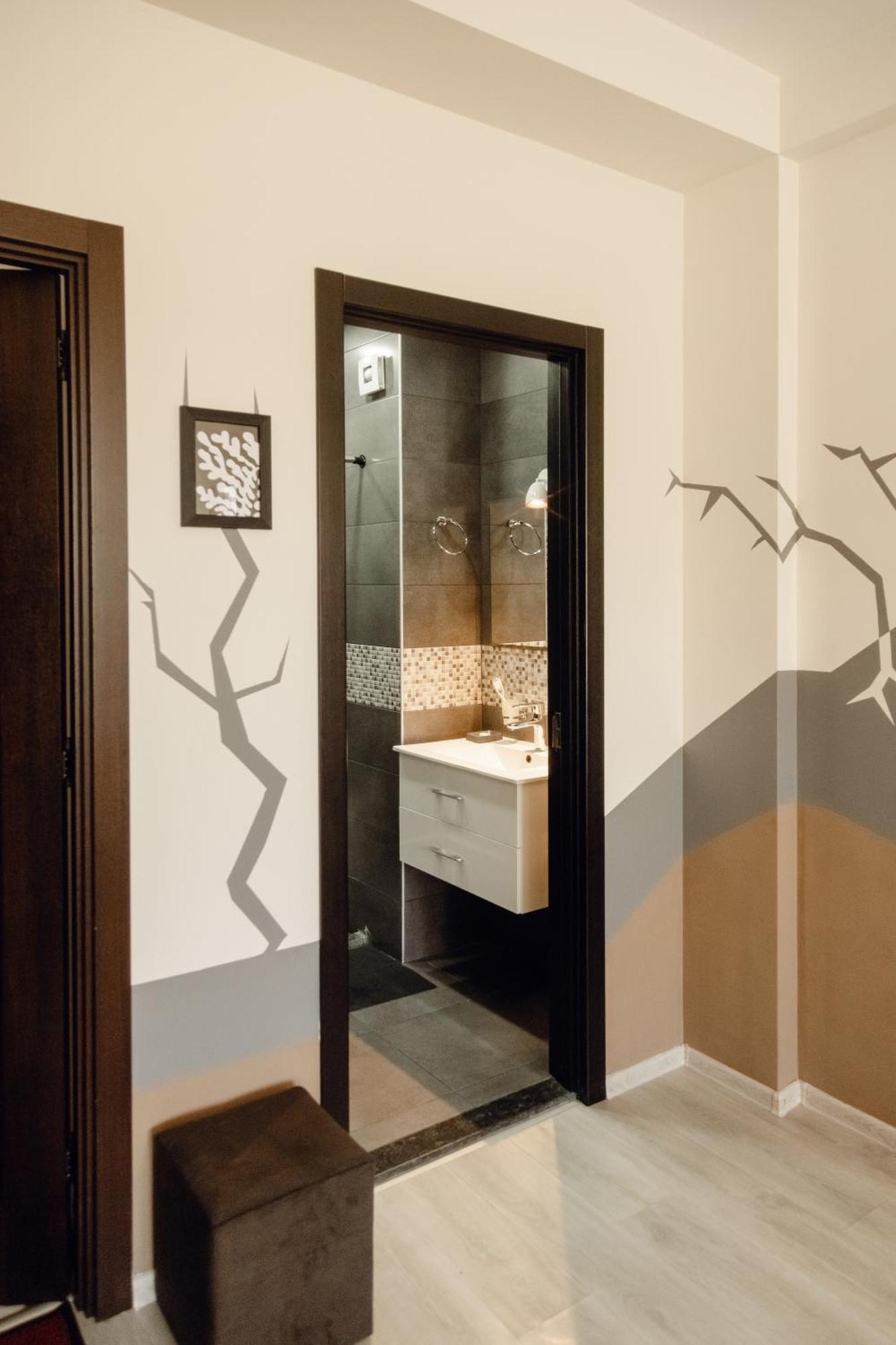 Hotel Graf T Тбилиси Екстериор снимка