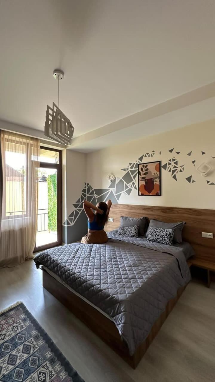 Hotel Graf T Тбилиси Екстериор снимка