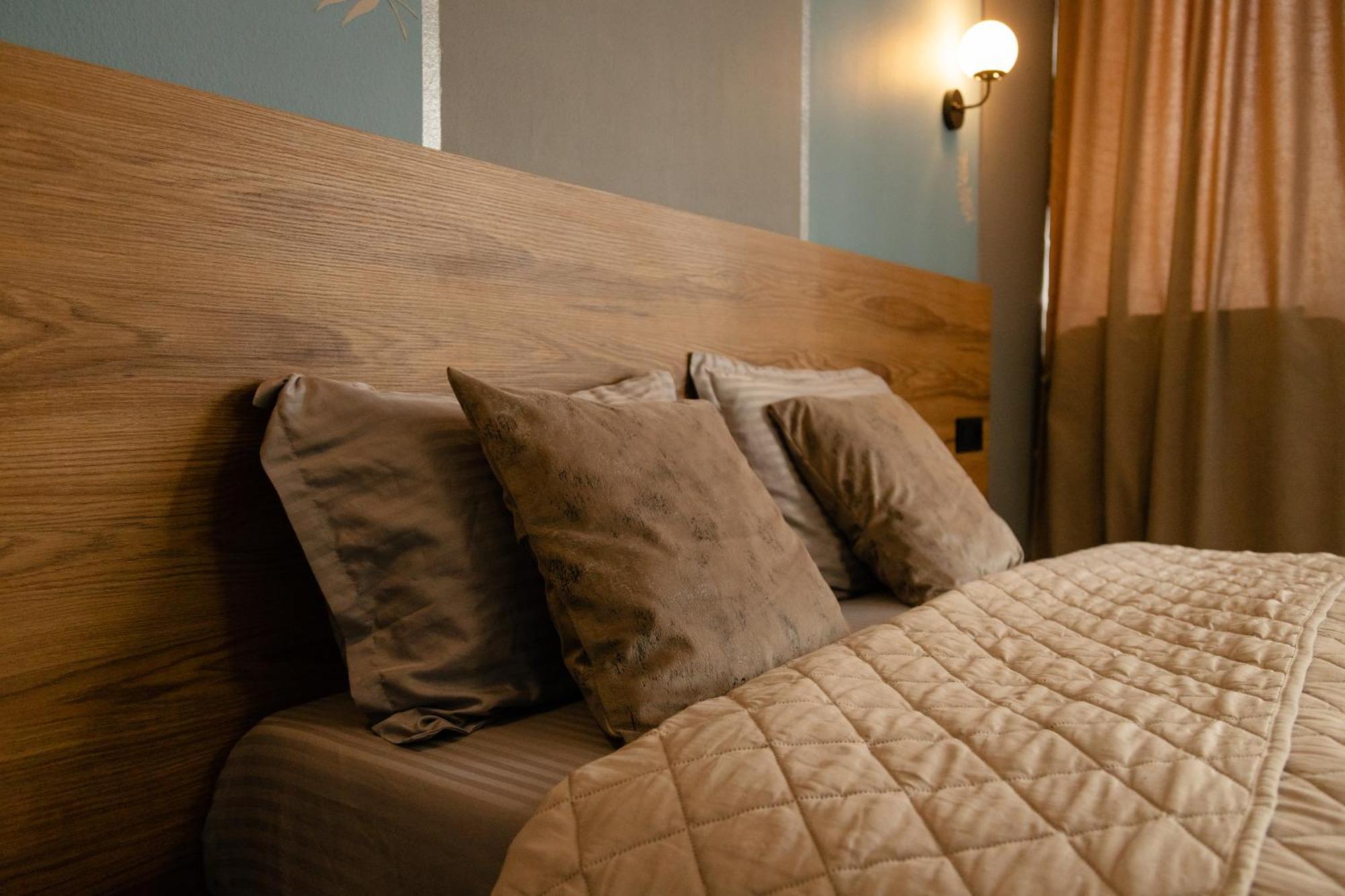 Hotel Graf T Тбилиси Екстериор снимка