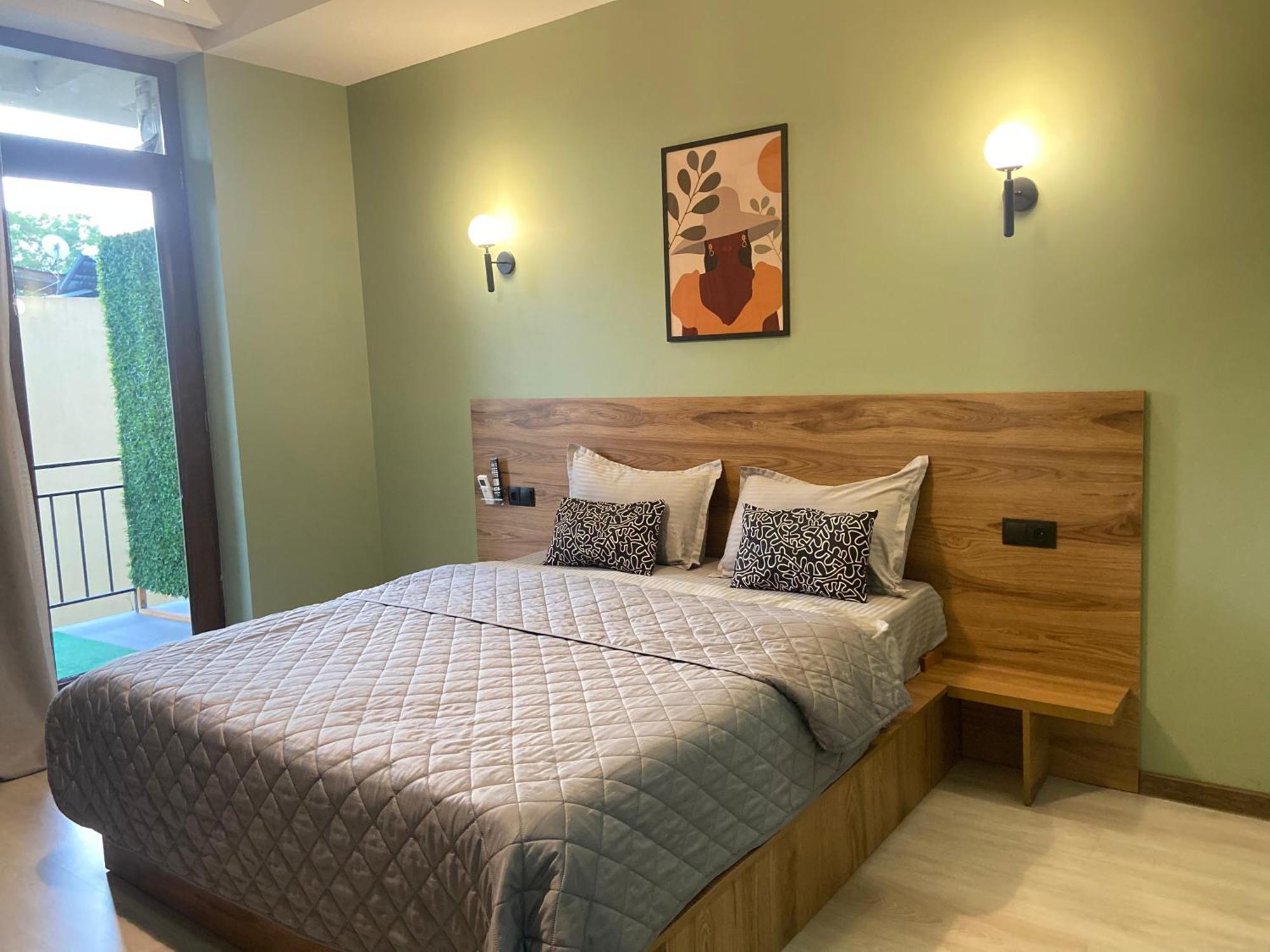 Hotel Graf T Тбилиси Екстериор снимка
