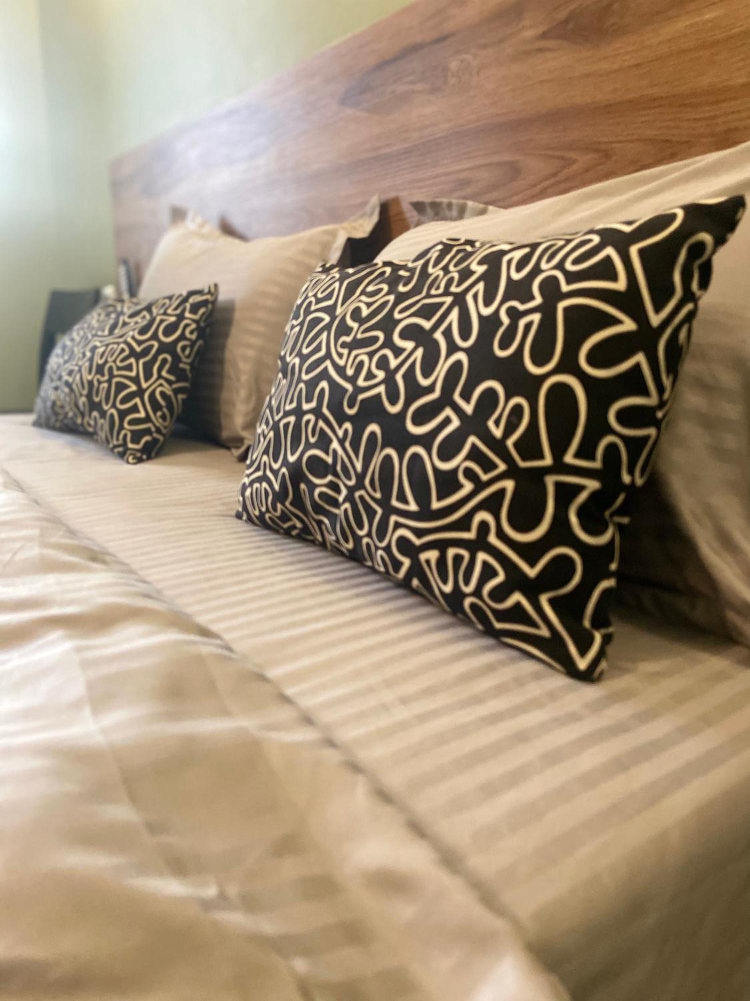 Hotel Graf T Тбилиси Екстериор снимка